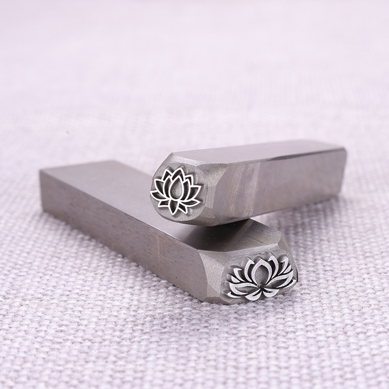Lotus Flower Design Metal Stam - огляд і ціна Leatherwork Flowers