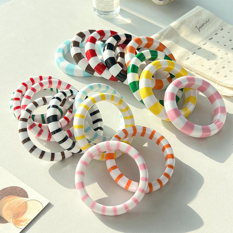 Color Block Resin Cuff Bracele - огляд і ціна Leatherwork Jewelry
